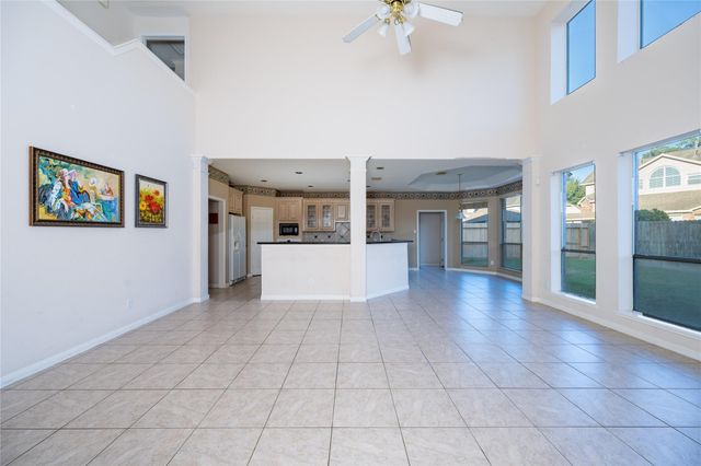 16010 Ashvale Drive, Tomball, TX 77377