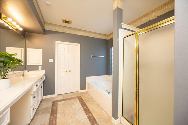 16010 Ashvale Drive, Tomball, TX 77377