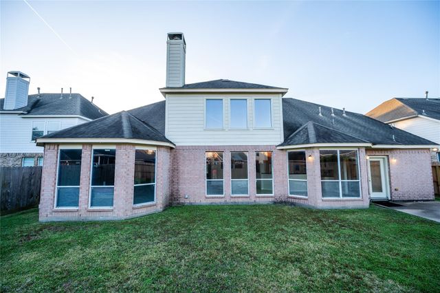 16010 Ashvale Drive, Tomball, TX 77377