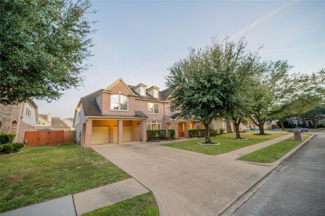 16010 Ashvale Drive, Tomball, TX 77377