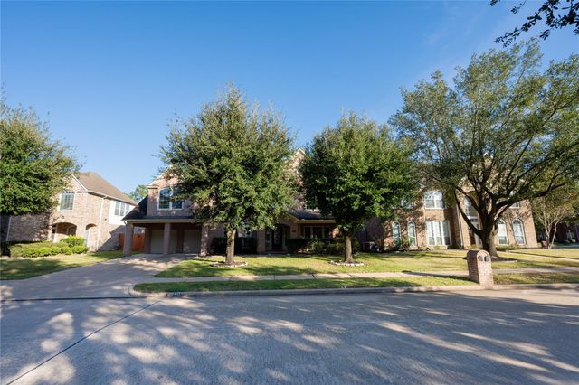 16010 Ashvale Drive, Tomball, TX 77377
