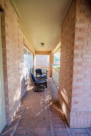 16010 Ashvale Drive, Tomball, TX 77377