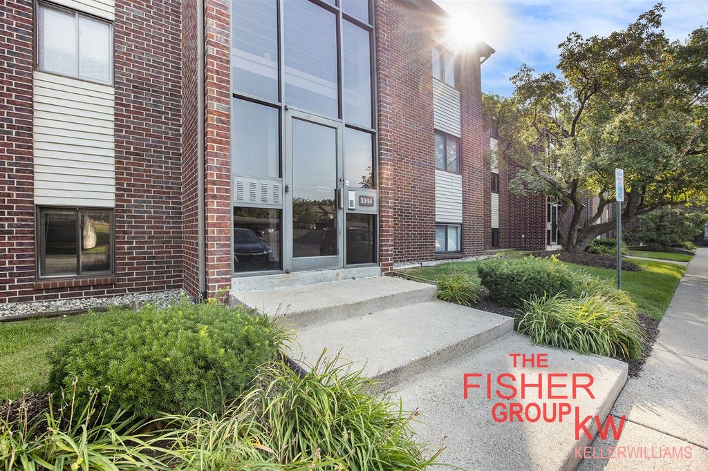 3344 Devonwood Hills Ne A, Grand Rapids, MI 49525