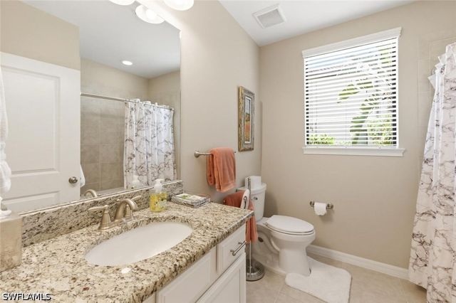 9440 Benvenuto CT 3-104, Naples, FL 34119