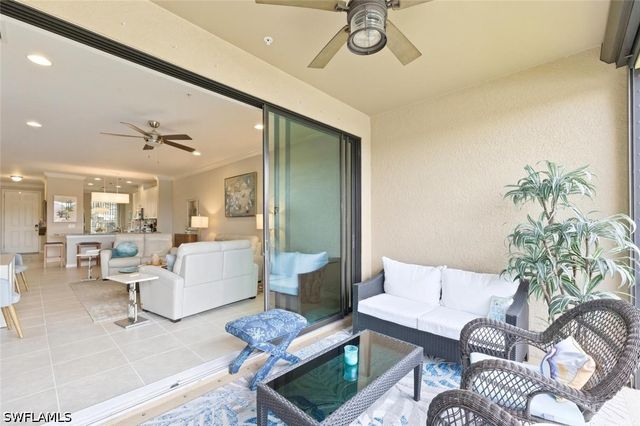 9440 Benvenuto CT 3-104, Naples, FL 34119