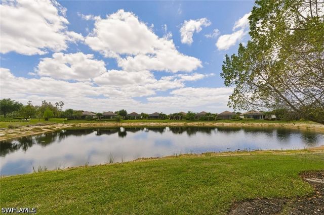 9440 Benvenuto CT 3-104, Naples, FL 34119