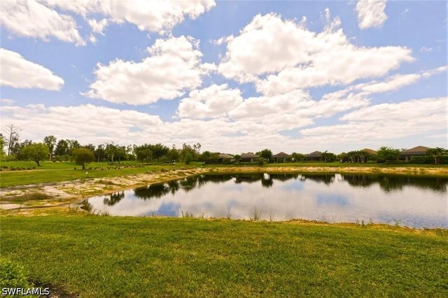 9440 Benvenuto CT 3-104, Naples, FL 34119