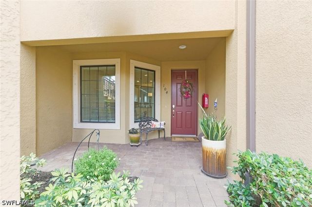 9440 Benvenuto CT 3-104, Naples, FL 34119