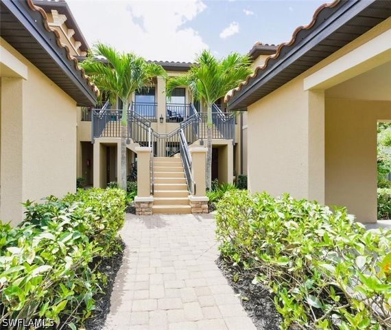 9440 Benvenuto CT 3-104, Naples, FL 34119