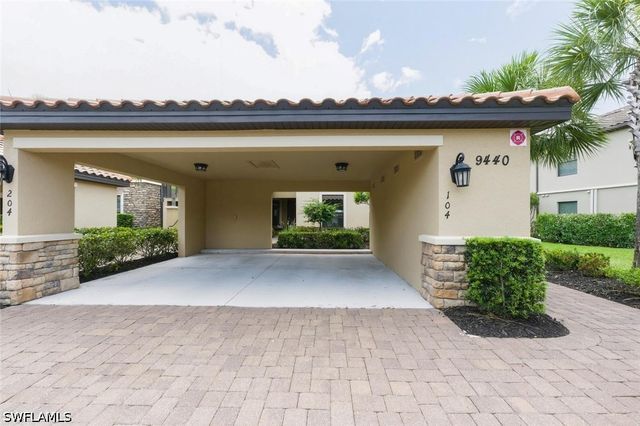9440 Benvenuto CT 3-104, Naples, FL 34119