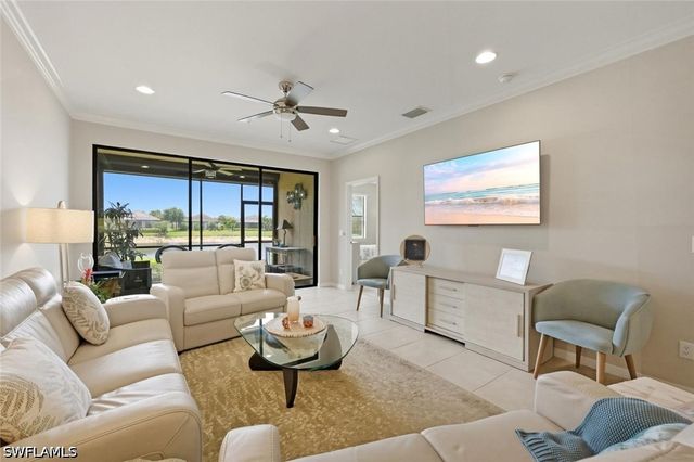 9440 Benvenuto CT 3-104, Naples, FL 34119