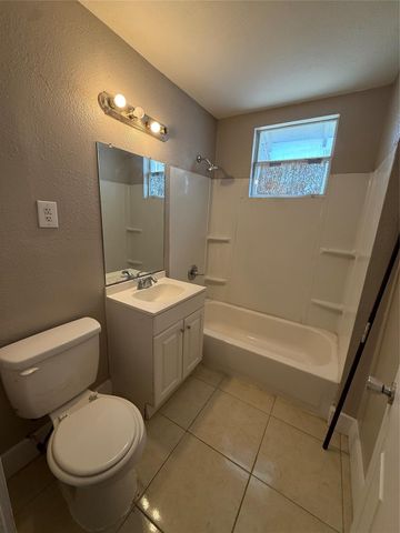 7314 Navigation Boulevard B, Houston, TX 77011