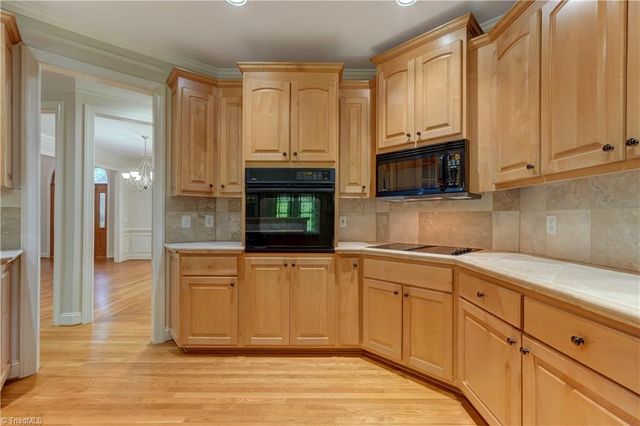 2436 Nesters Court, High Point, NC 27265