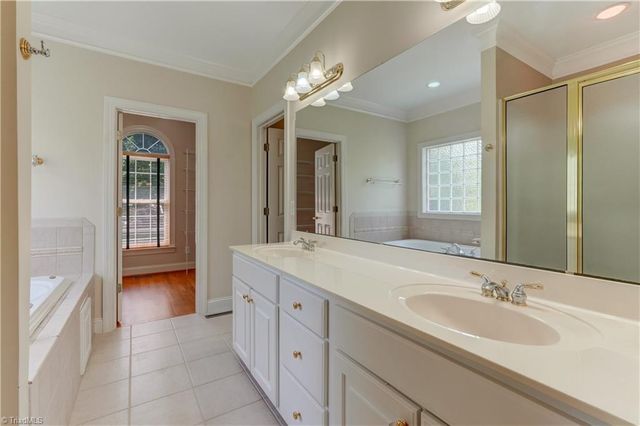 2436 Nesters Court, High Point, NC 27265