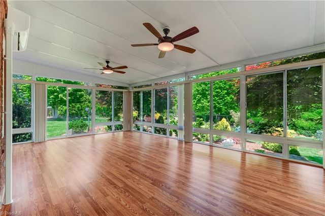 2436 Nesters Court, High Point, NC 27265