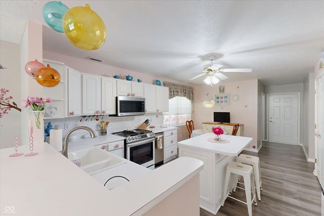 10701 Stable Drive, Indianapolis, IN 46239