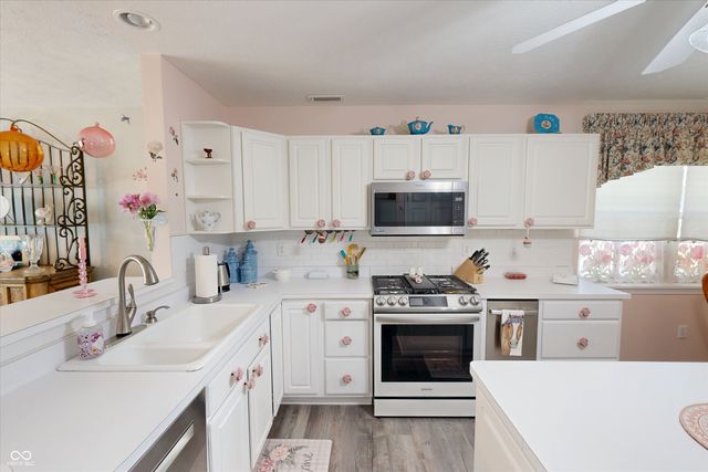10701 Stable Drive, Indianapolis, IN 46239