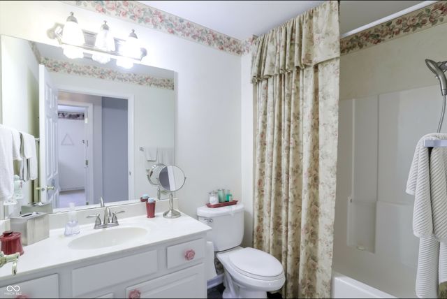 10701 Stable Drive, Indianapolis, IN 46239