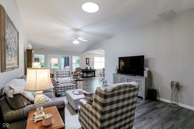 10701 Stable Drive, Indianapolis, IN 46239
