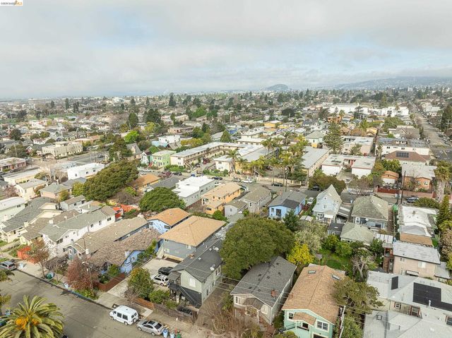 1535 Julia St, Berkeley, CA 94703