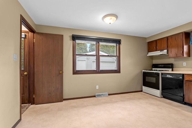 3723 S 17th PLACE, Sheboygan, WI 53081