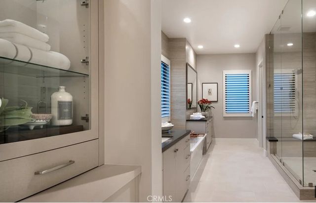 404 Milpas, Irvine, CA 92602
