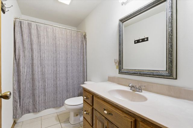 1584 Mcintosh Road, Macomb, MO 65702