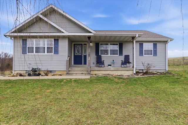 1584 Mcintosh Road, Macomb, MO 65702