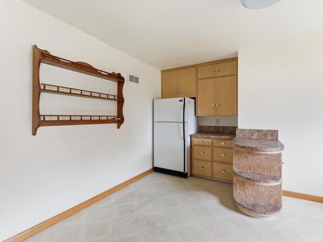 2206 Division STREET, Manitowoc, WI 54220