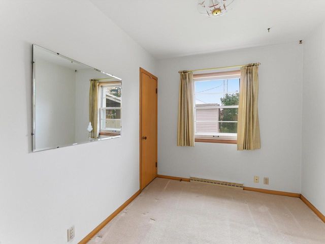 2206 Division STREET, Manitowoc, WI 54220