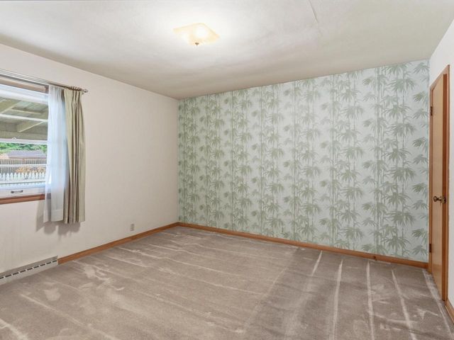 2206 Division STREET, Manitowoc, WI 54220