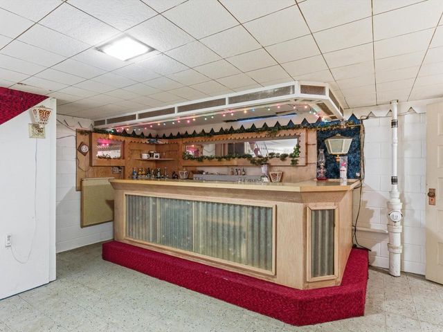 2206 Division STREET, Manitowoc, WI 54220