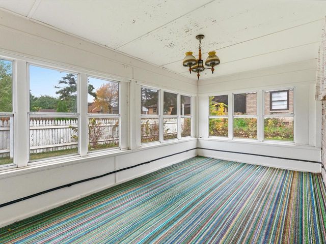 2206 Division STREET, Manitowoc, WI 54220