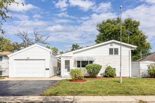 336 Delaware Street, Carpentersville, IL 60110