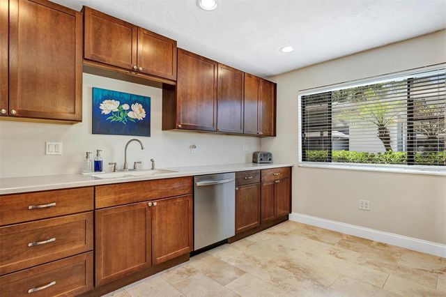 121 CROWN POINT CIRCLE 121, Longwood, FL 32779