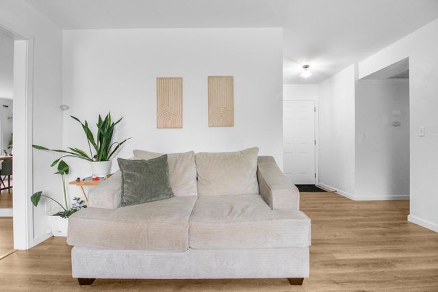 3545 W Monte Vista Court, Visalia, CA 93277