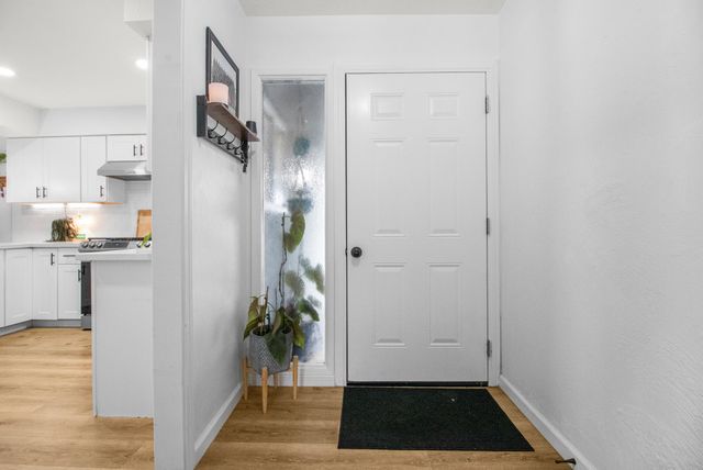 3545 W Monte Vista Court, Visalia, CA 93277