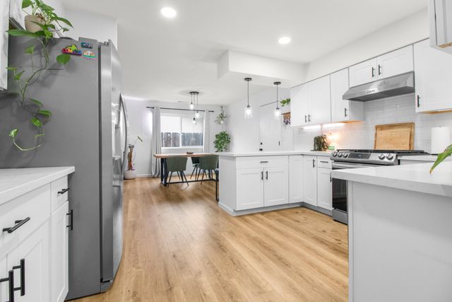 3545 W Monte Vista Court, Visalia, CA 93277