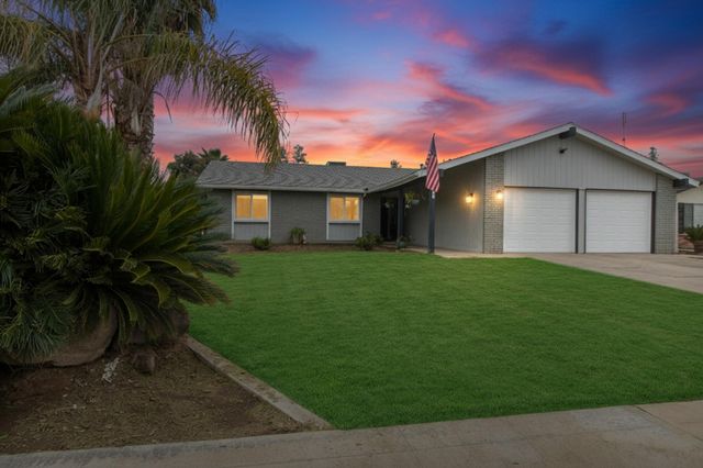 3545 W Monte Vista Court, Visalia, CA 93277