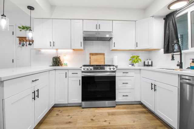 3545 W Monte Vista Court, Visalia, CA 93277