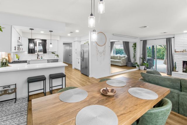 3545 W Monte Vista Court, Visalia, CA 93277