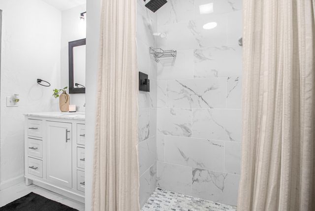 3545 W Monte Vista Court, Visalia, CA 93277