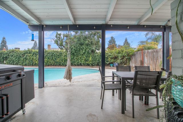 3545 W Monte Vista Court, Visalia, CA 93277