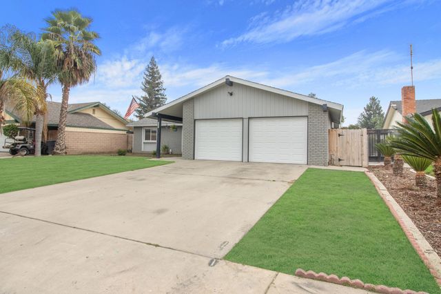 3545 W Monte Vista Court, Visalia, CA 93277