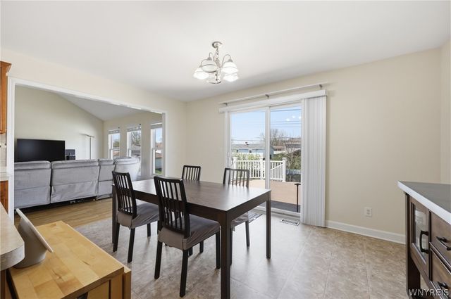 98 Morris Crescent, West Seneca, NY 14224