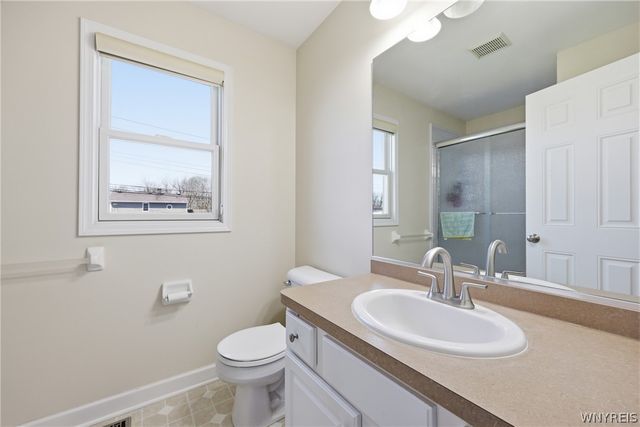 98 Morris Crescent, West Seneca, NY 14224