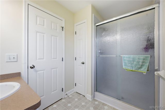 98 Morris Crescent, West Seneca, NY 14224