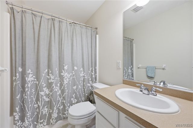 98 Morris Crescent, West Seneca, NY 14224