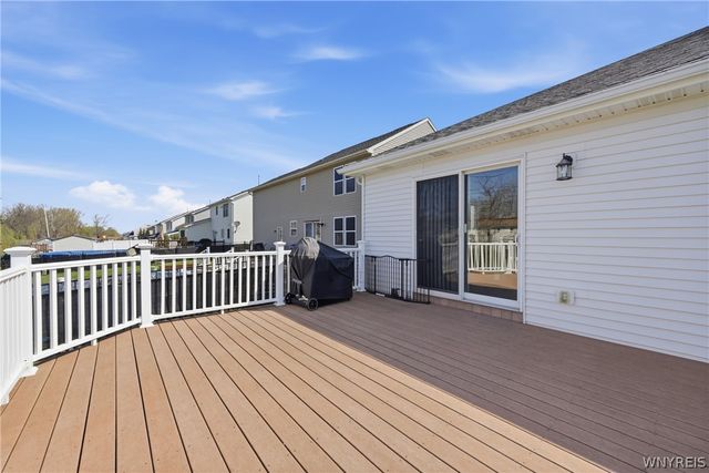 98 Morris Crescent, West Seneca, NY 14224