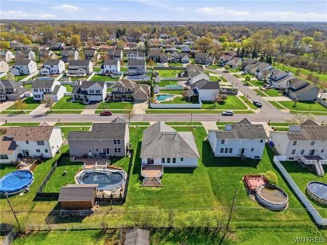 98 Morris Crescent, West Seneca, NY 14224